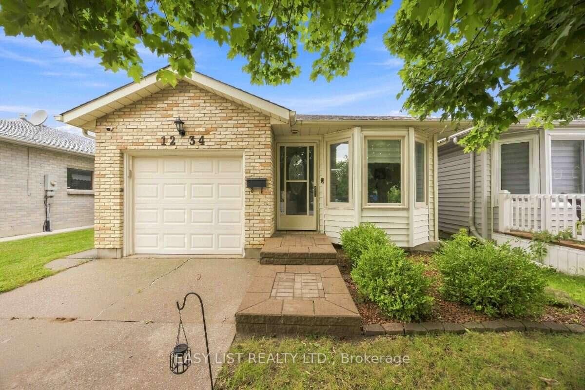 1234 Thistledown Avenue • Sarnia, ON photo 1
