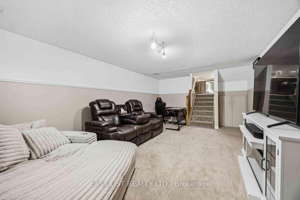1234 Thistledown Avenue • Sarnia, ON photo 21