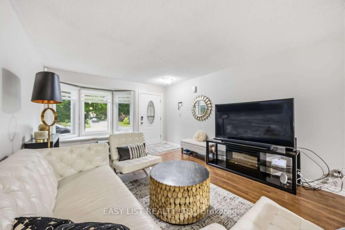 1234 Thistledown Avenue • Sarnia, ON photo 4