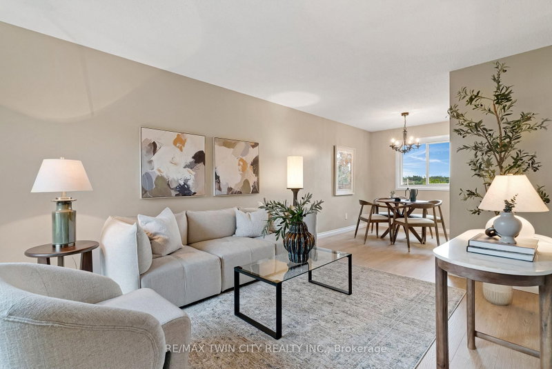 23 - 25 Upper Canada Drive
