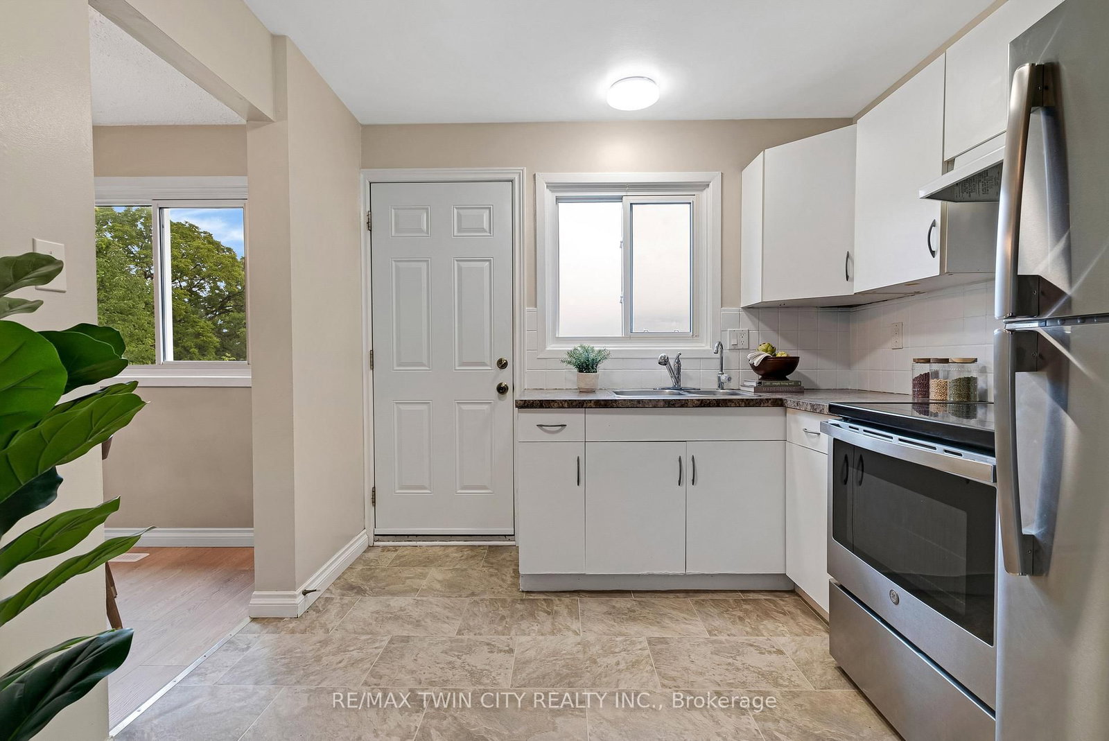 25 Upper Canada Drive • #23 • Kitchener, ON photo 12
