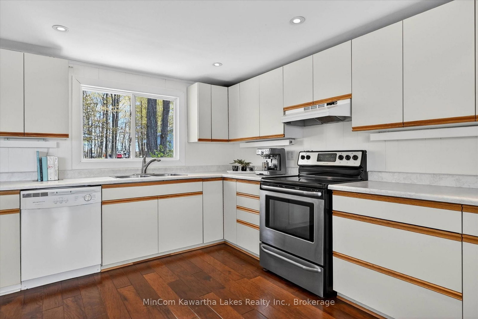 54 Woodland Trail • Trent Lakes, ON photo 12
