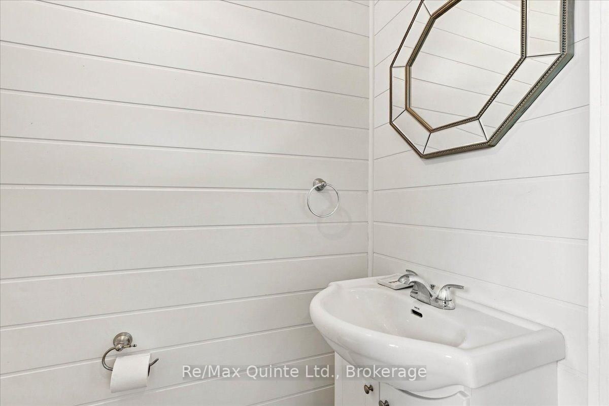 95 Victoria Avenue • Belleville, ON photo 15