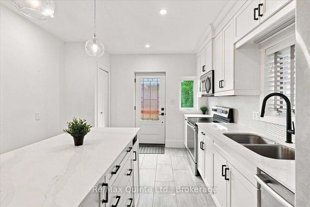 95 Victoria Avenue • Belleville, ON photo 19