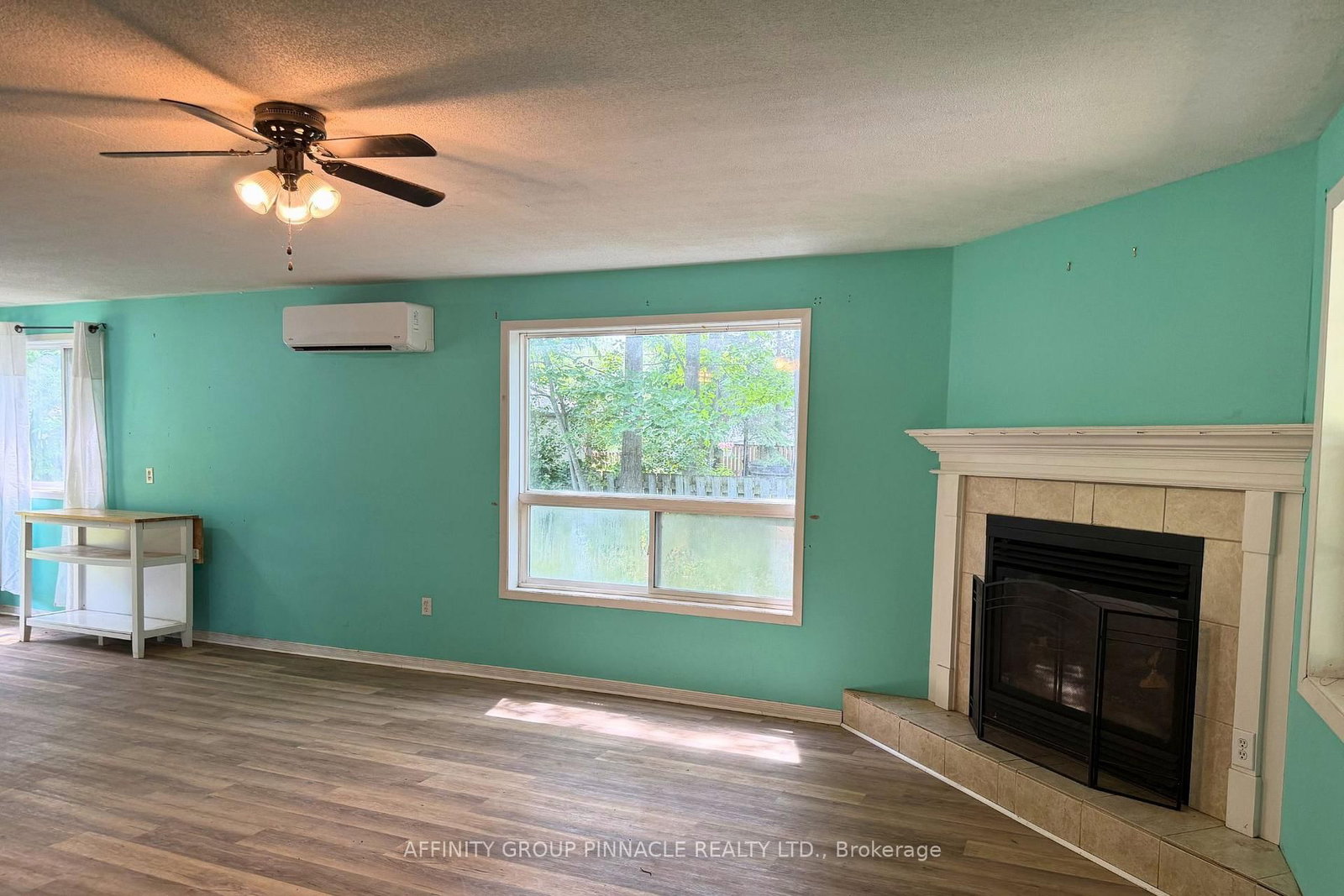 2 Oakwood Drive • Kawartha Lakes, ON photo 4
