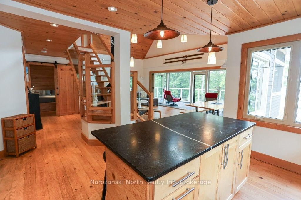 836 J carlyle lake Road • Killarney, ON photo 8
