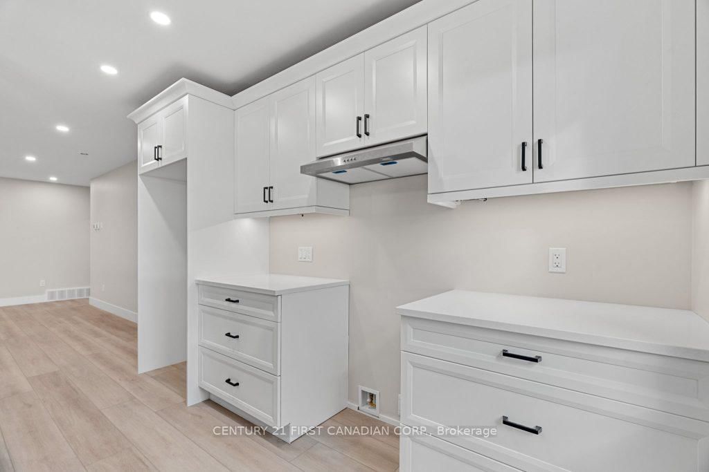 91 Victoria Avenue E • South Huron, ON photo 16