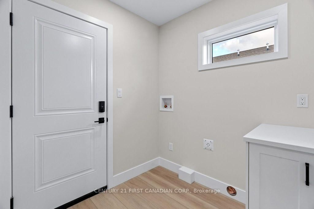 91 Victoria Avenue E • South Huron, ON photo 24