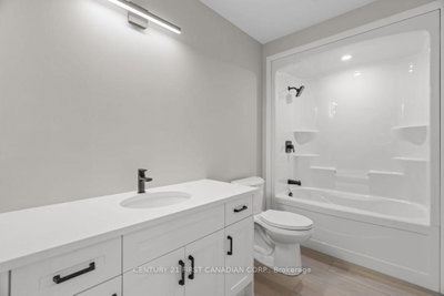 91 Victoria Avenue E • South Huron, ON photo 8