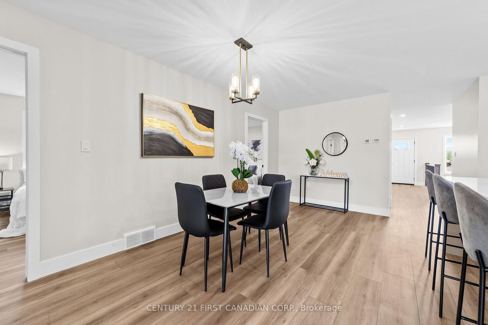 107 Victoria Avenue E • South Huron, ON photo 11