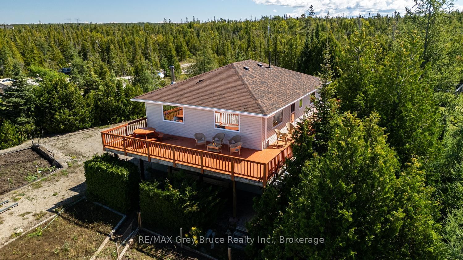 68 Bayshore Avenue S • Northern Bruce Peninsula, ON photo 1