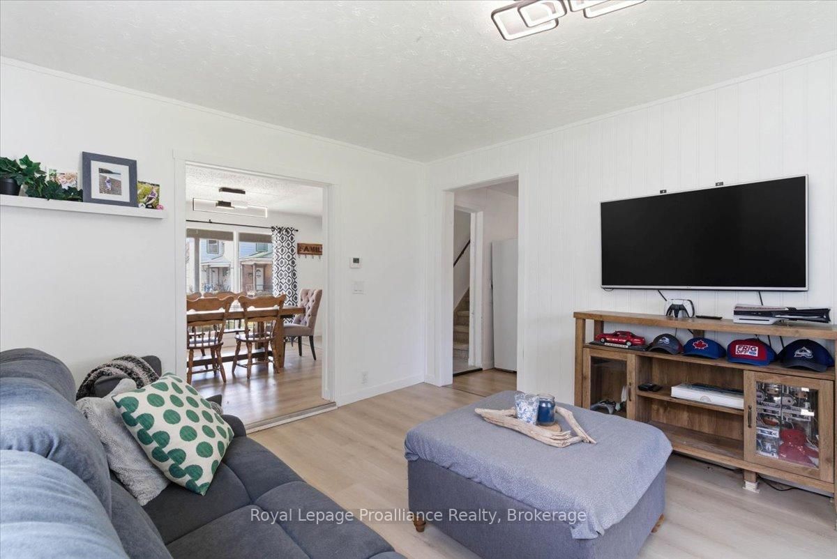 19 Boswell Street • Belleville, ON photo 16