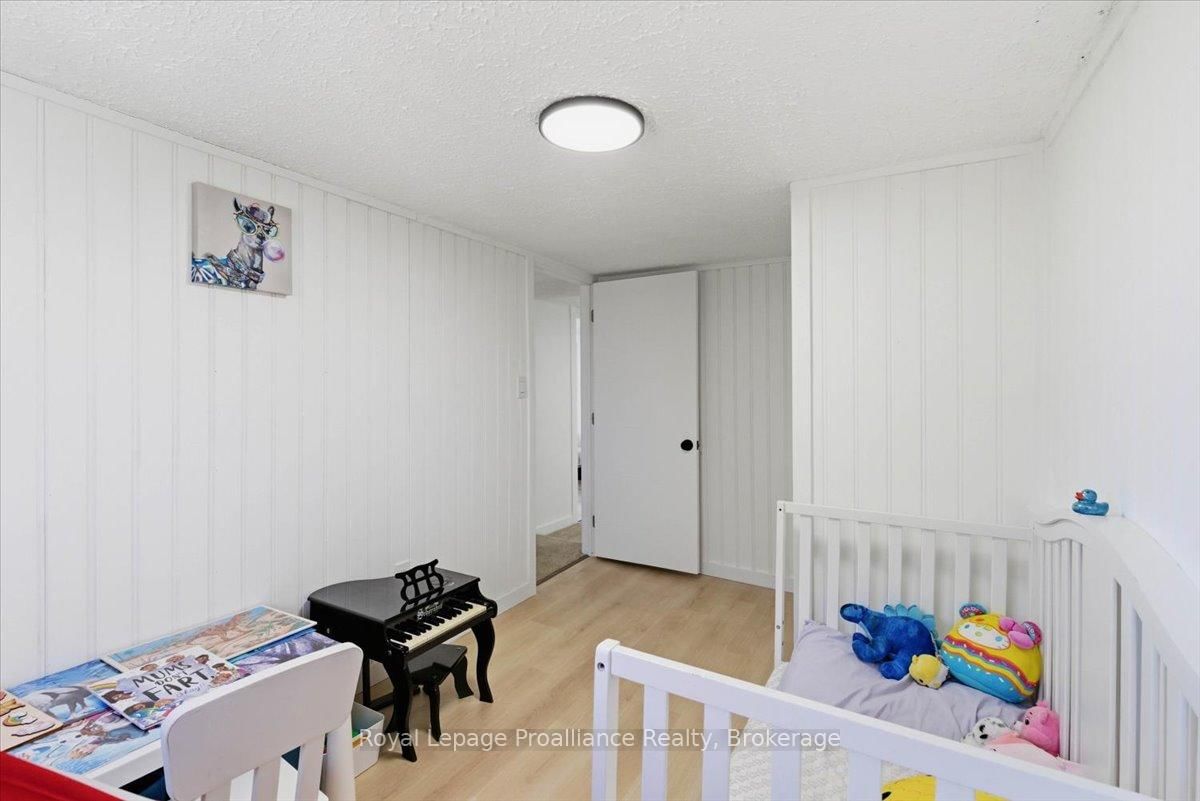 19 Boswell Street • Belleville, ON photo 32