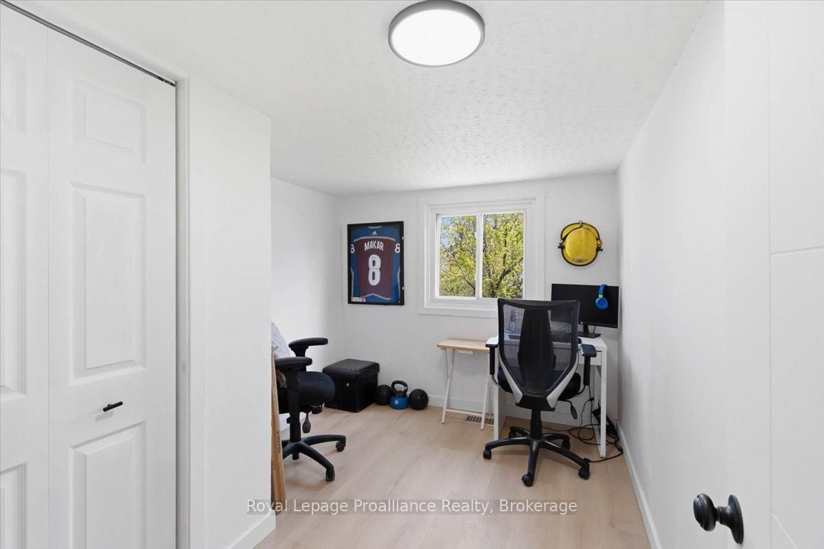 19 Boswell Street • Belleville, ON photo 34