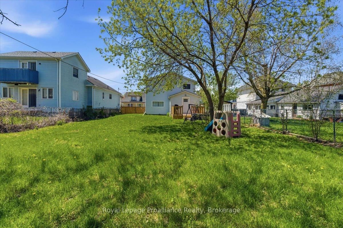 19 Boswell Street • Belleville, ON photo 43