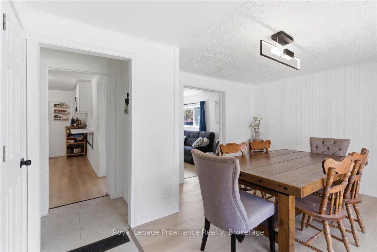 19 Boswell Street • Belleville, ON photo 5