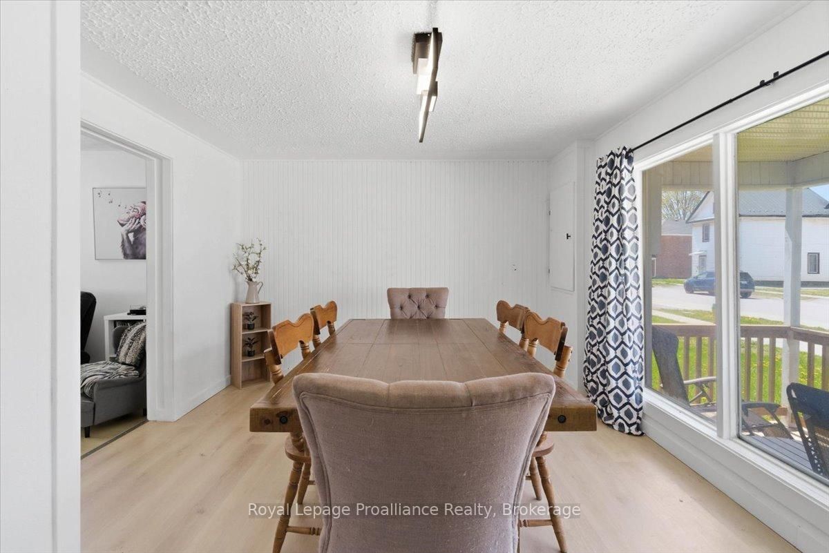 19 Boswell Street • Belleville, ON photo 6
