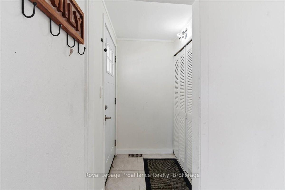 19 Boswell Street • Belleville, ON photo 9
