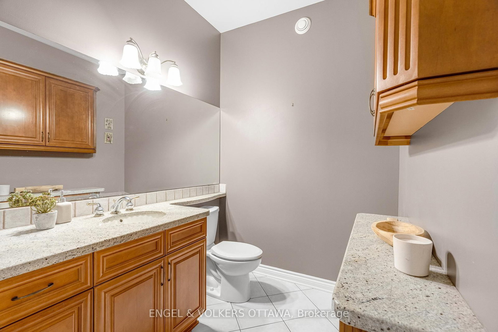 6 Marchvale Drive • Ottawa, ON photo 20