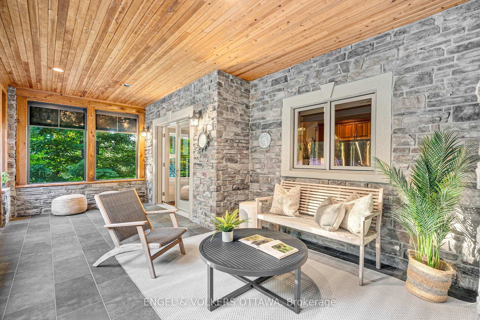 6 Marchvale Drive • Ottawa, ON photo 31