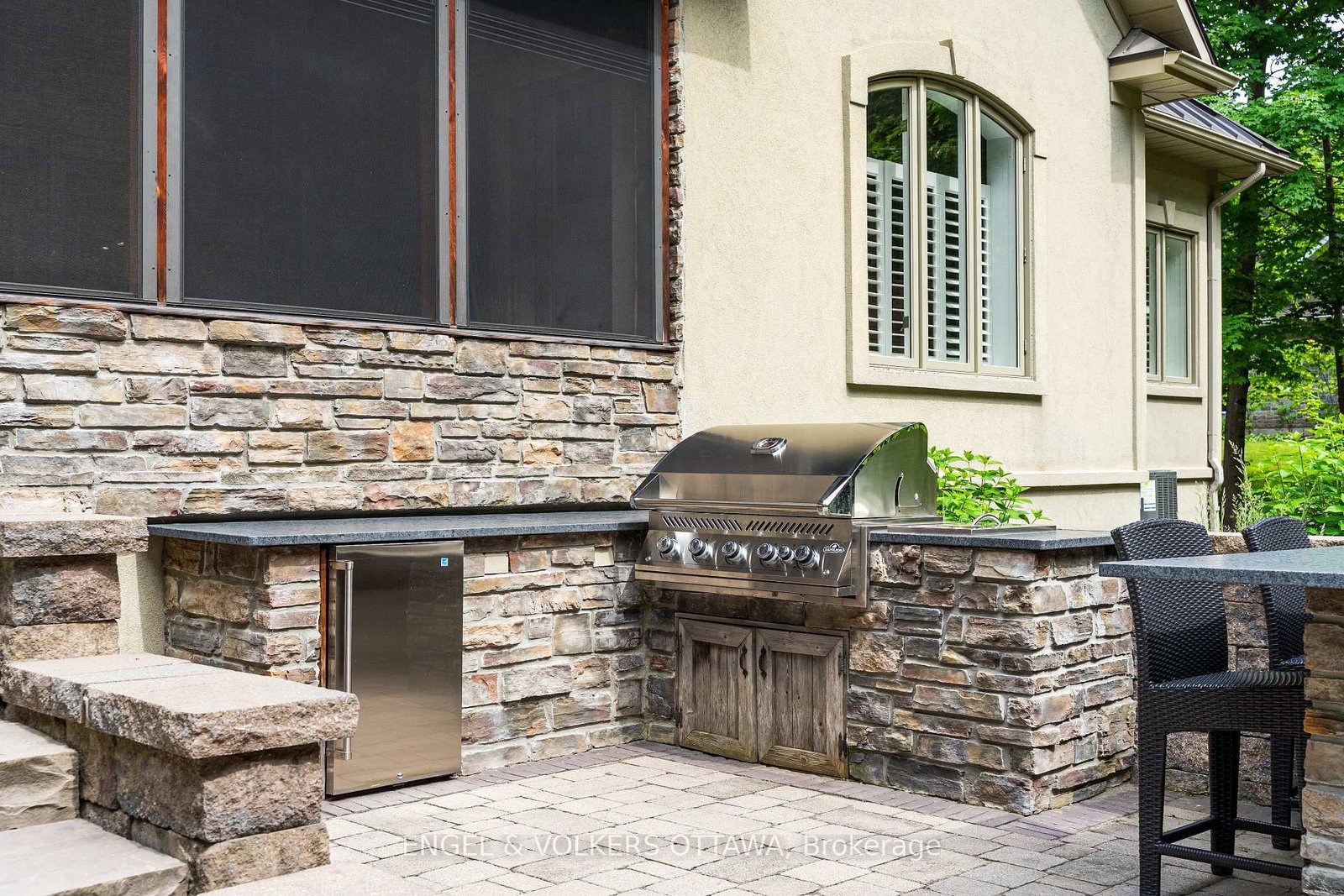 6 Marchvale Drive • Ottawa, ON photo 37