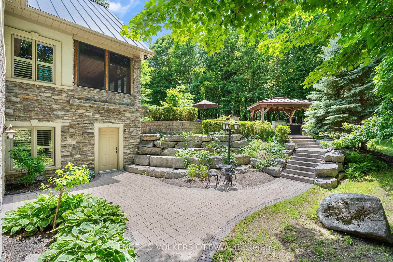 6 Marchvale Drive • Ottawa, ON photo 47