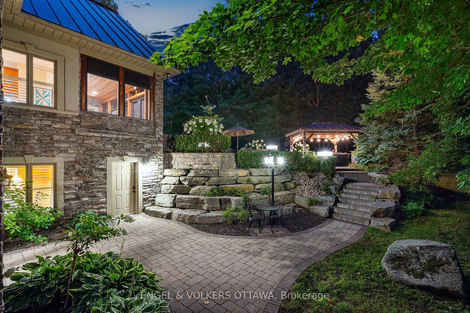 6 Marchvale Drive • Ottawa, ON photo 48