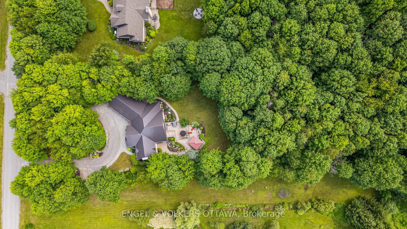 6 Marchvale Drive • Ottawa, ON photo 50