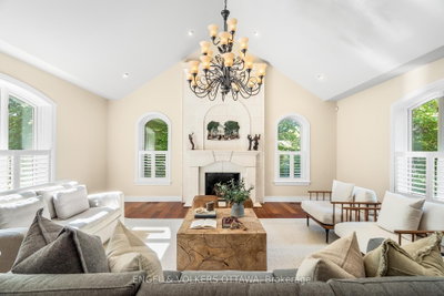 6 Marchvale Drive • Ottawa, ON photo 8