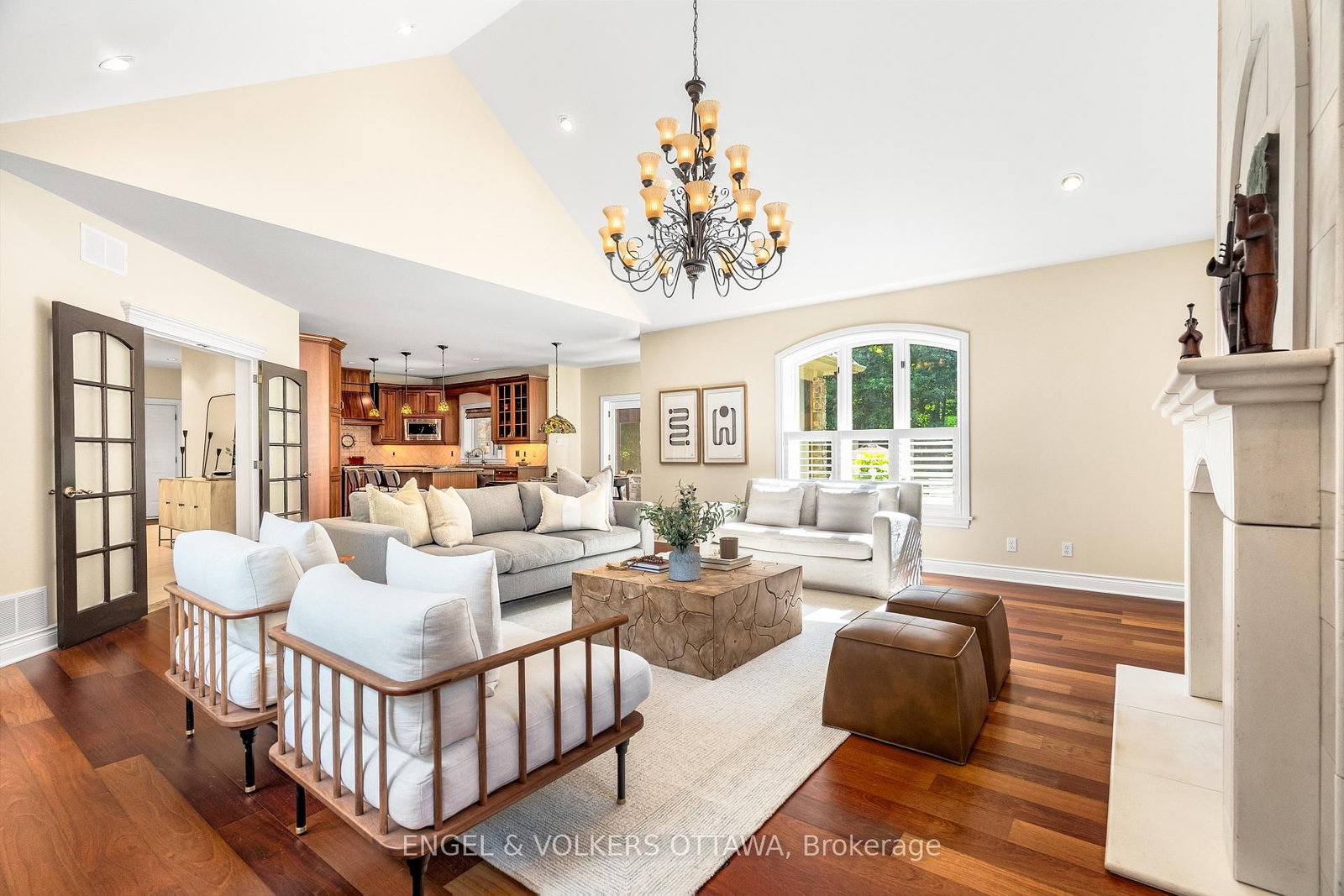 6 Marchvale Drive • Ottawa, ON photo 9