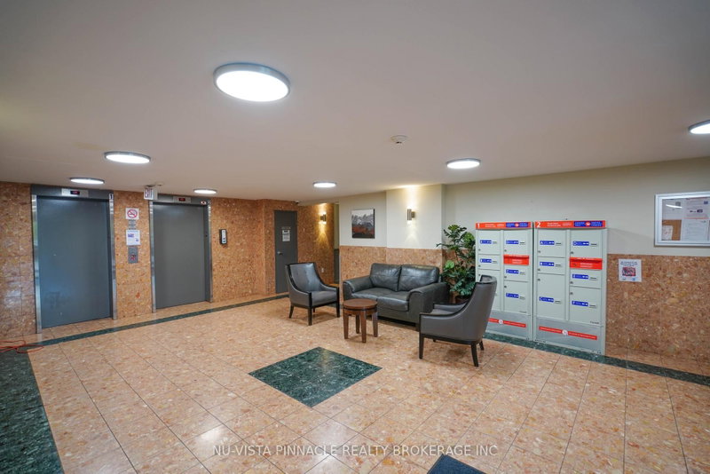 406 - 30 Chapman Court