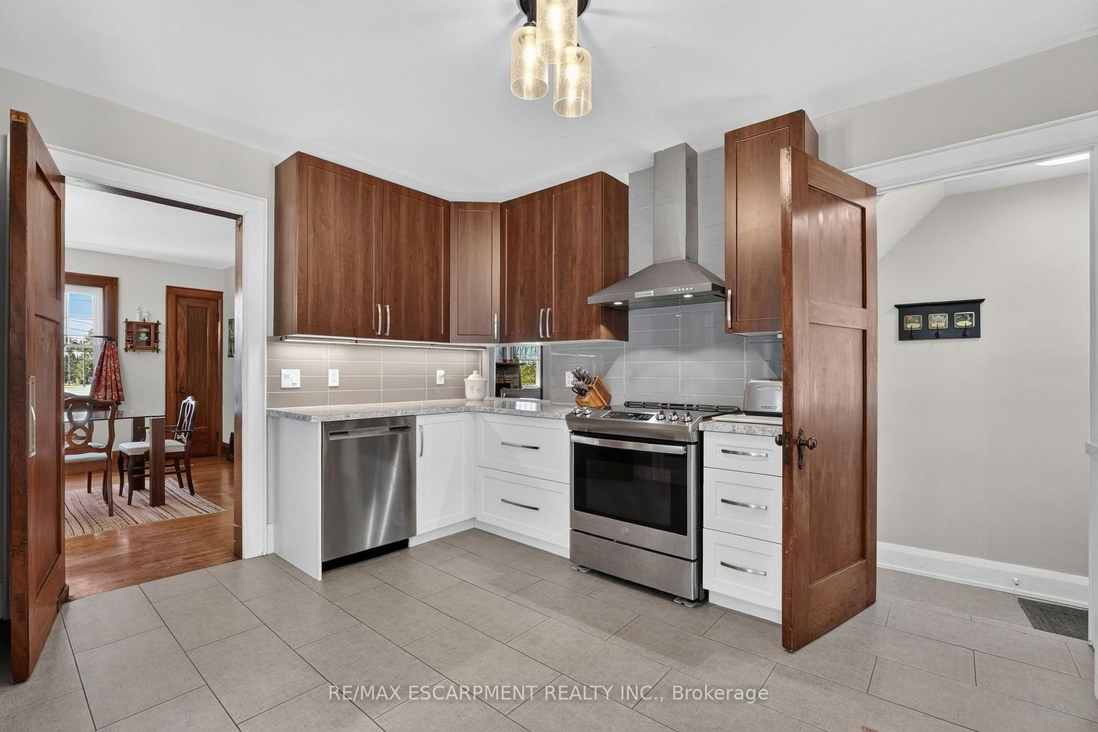 1210 Garrison Road • Fort Erie, ON photo 16