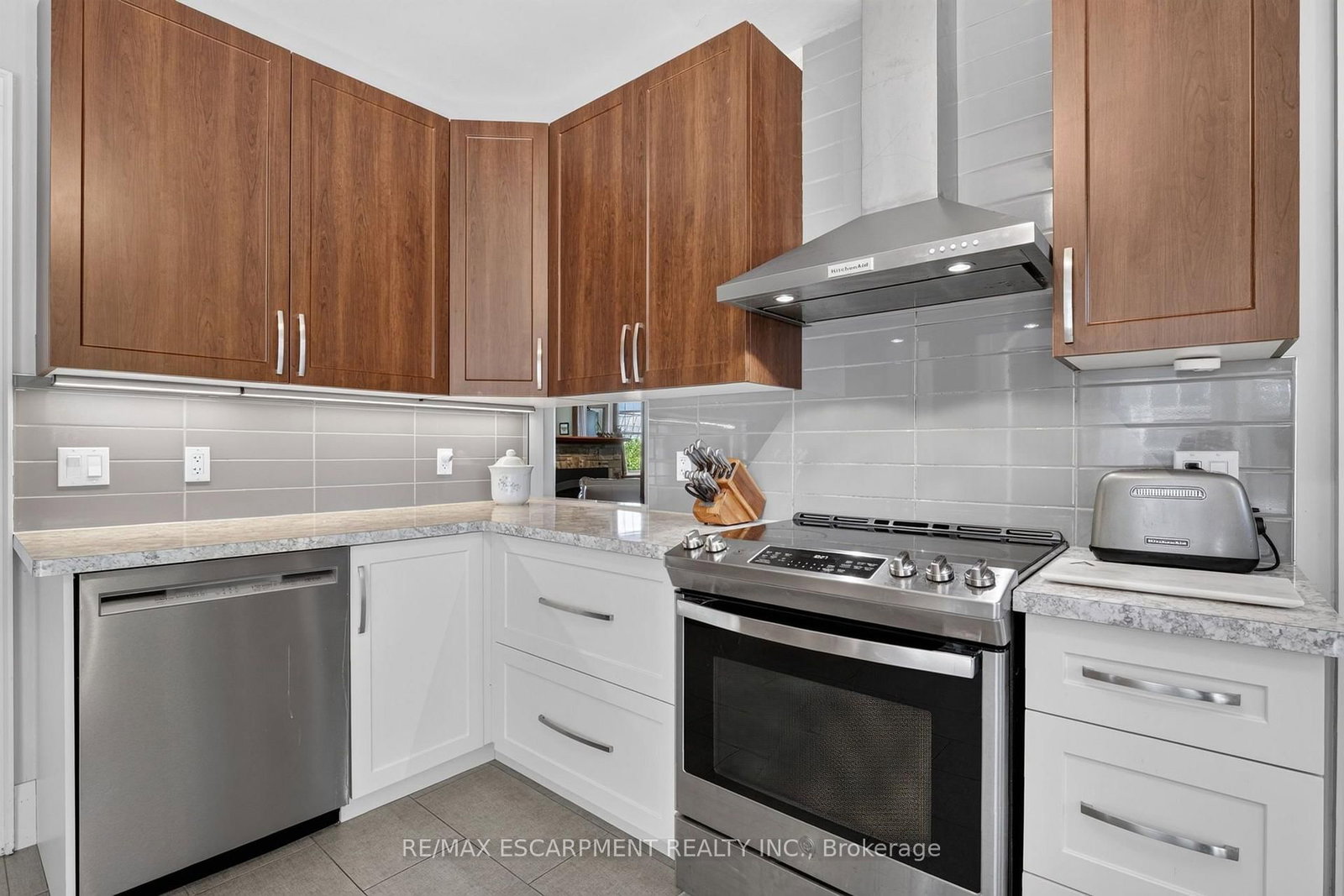 1210 Garrison Road • Fort Erie, ON photo 22