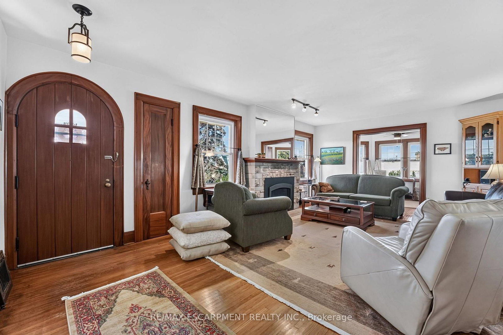 1210 Garrison Road • Fort Erie, ON photo 4
