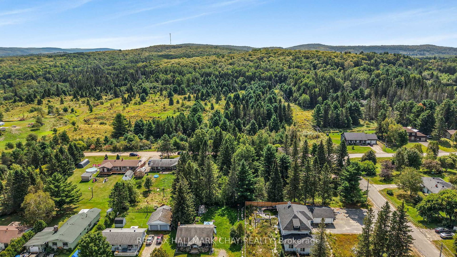 25 John Street • Burk's Falls, ON photo 5