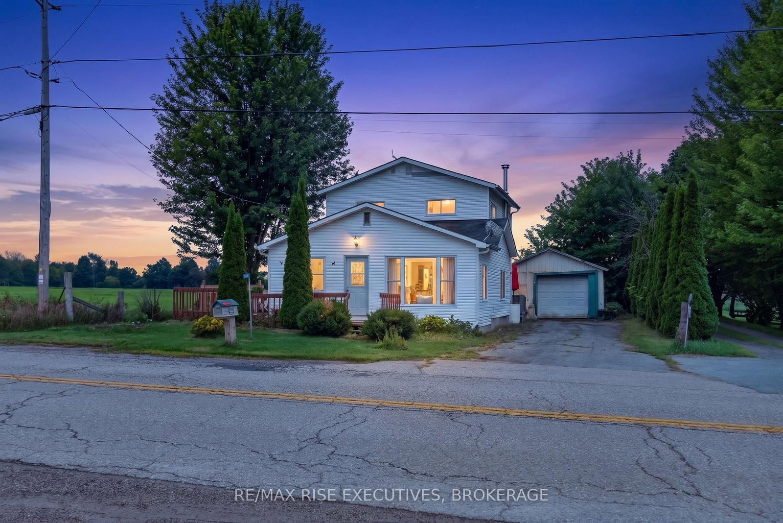 463 Station Road • Front of Leeds & Seeleys Bay, ON photo 1
