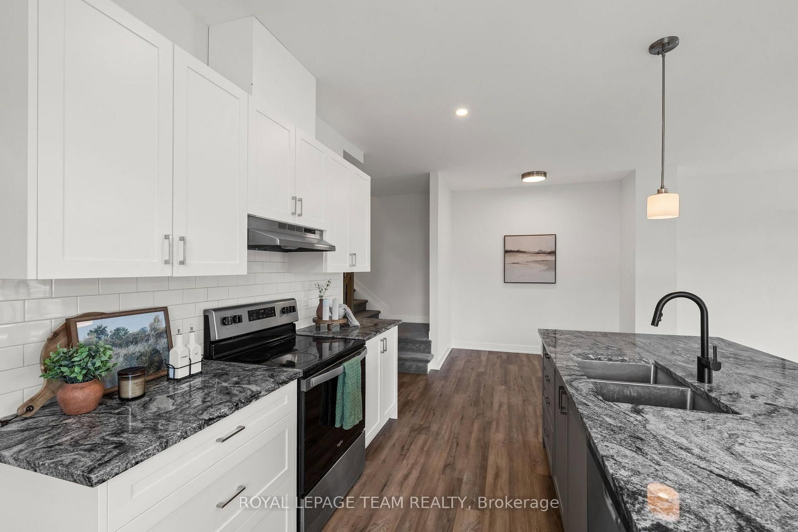 188 ADELAIDE Street • Almonte, ON photo 11