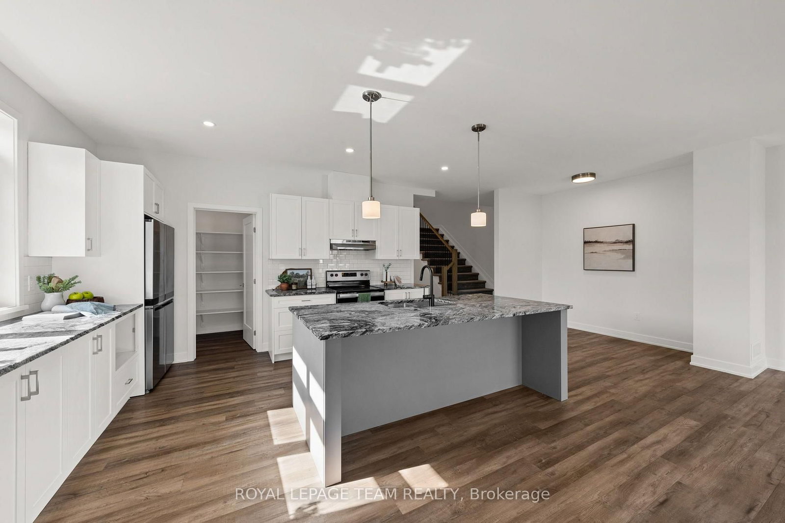 188 ADELAIDE Street • Almonte, ON photo 14