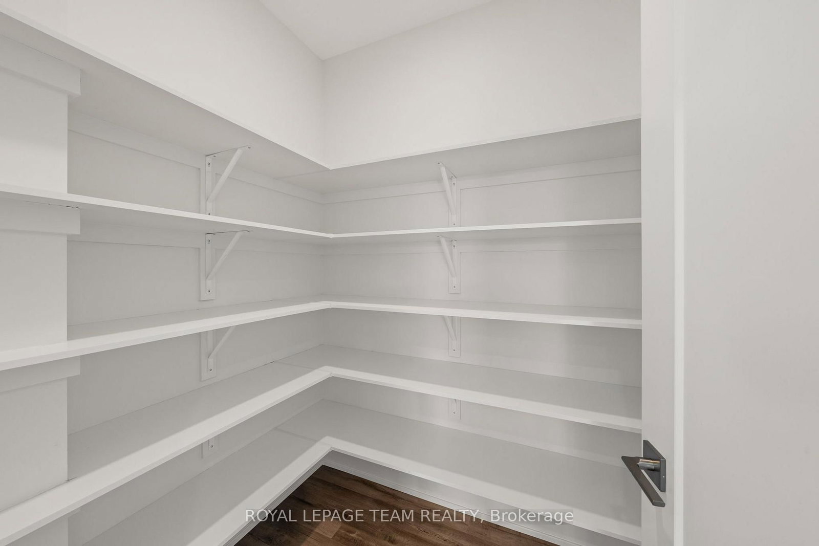 188 ADELAIDE Street • Almonte, ON photo 15