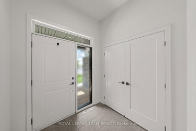 188 ADELAIDE Street • Almonte, ON photo 4