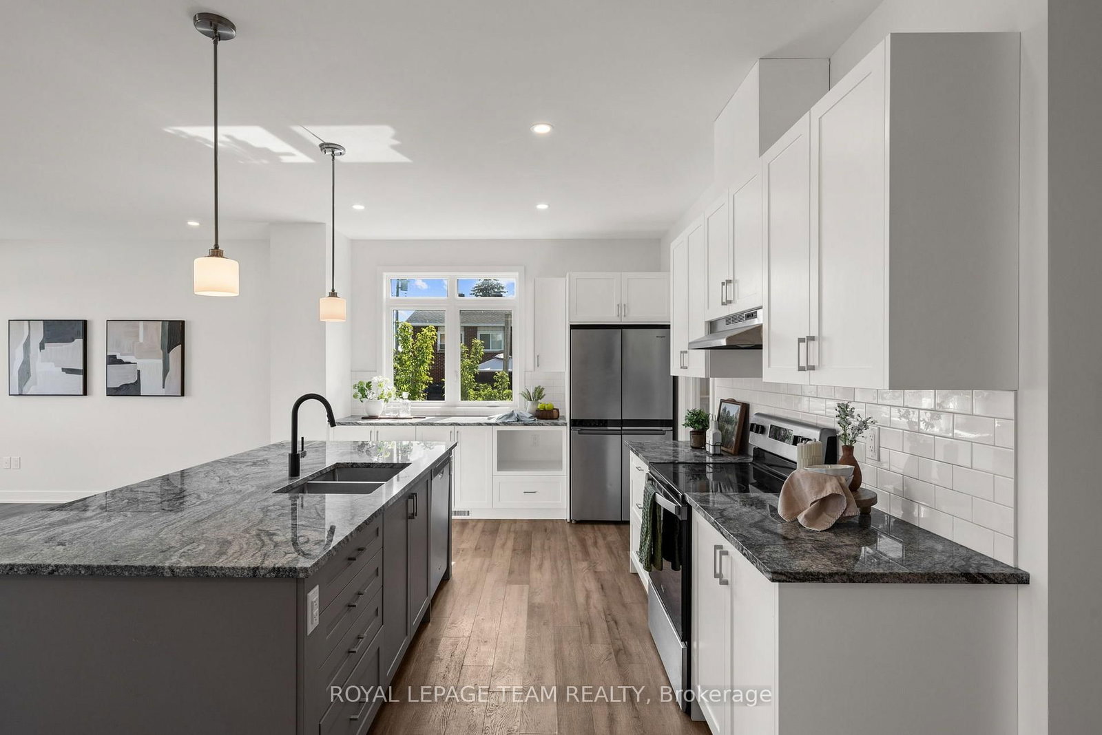 188 ADELAIDE Street • Almonte, ON photo 9