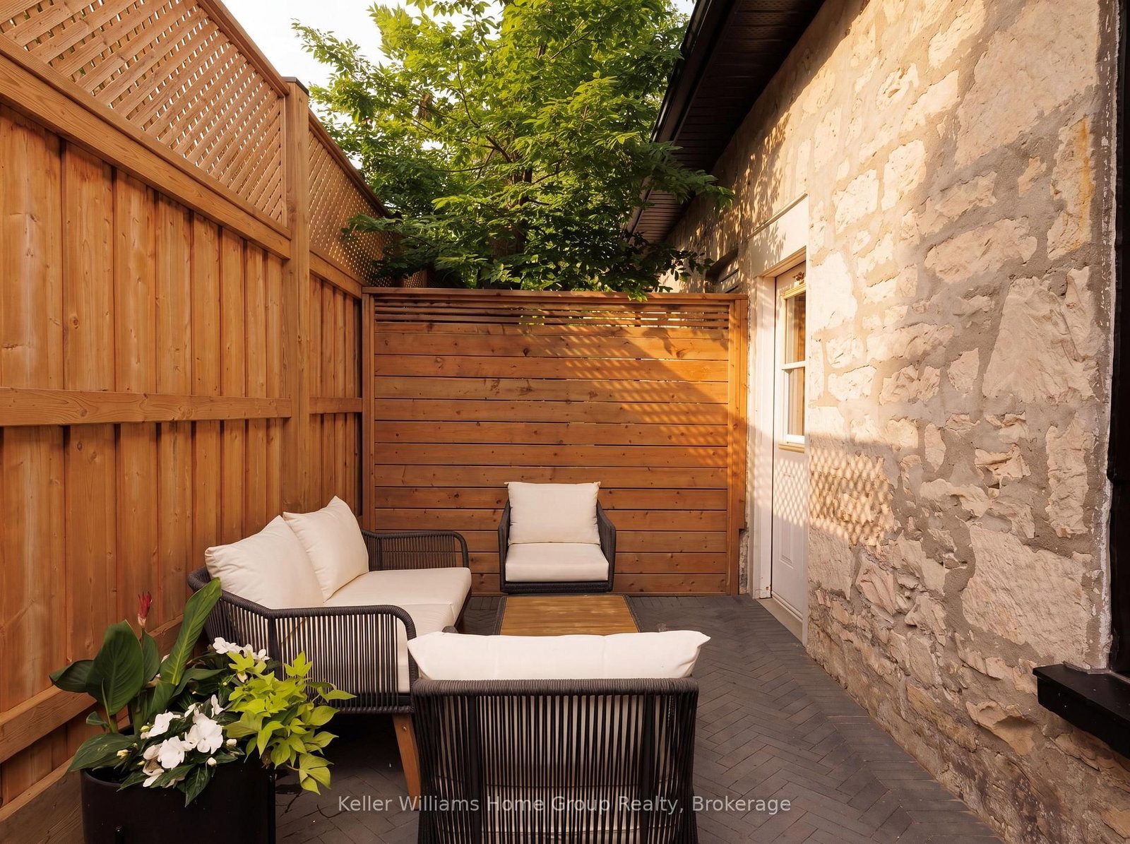 61 Essex Street • Guelph, ON photo 30