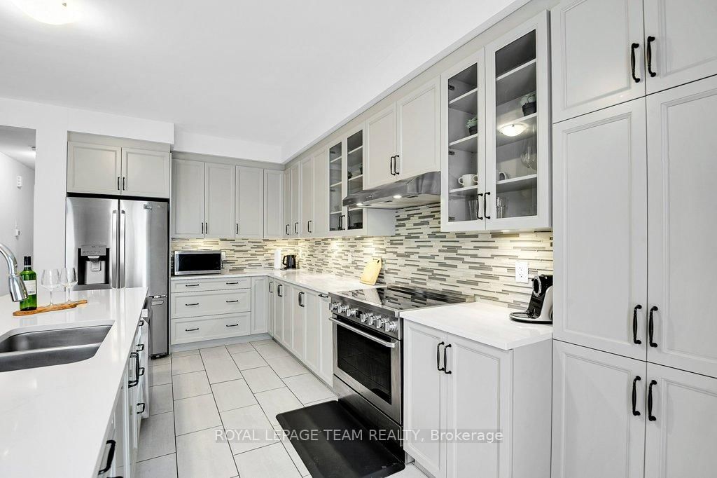 784 Cappamore Drive • Ottawa, ON photo 8