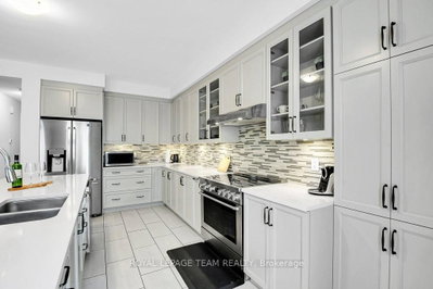 784 Cappamore Drive • Ottawa, ON photo 8