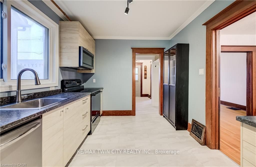 156 GLASGOW Street • Kitchener, ON photo 13