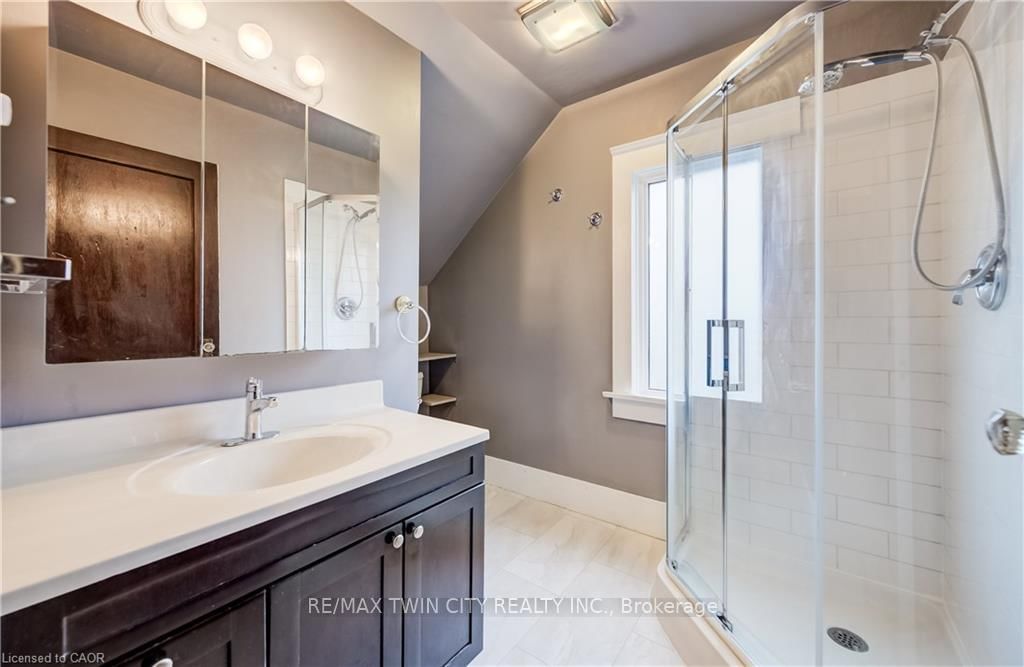 156 GLASGOW Street • Kitchener, ON photo 16