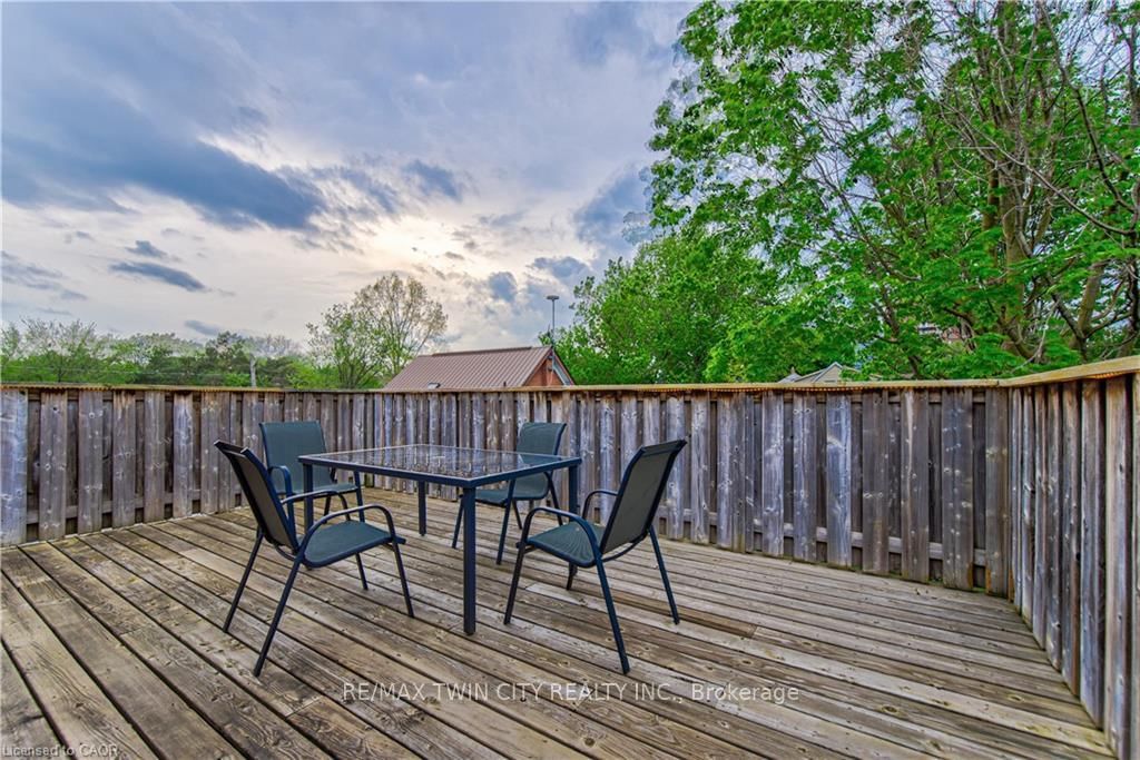 156 GLASGOW Street • Kitchener, ON photo 32