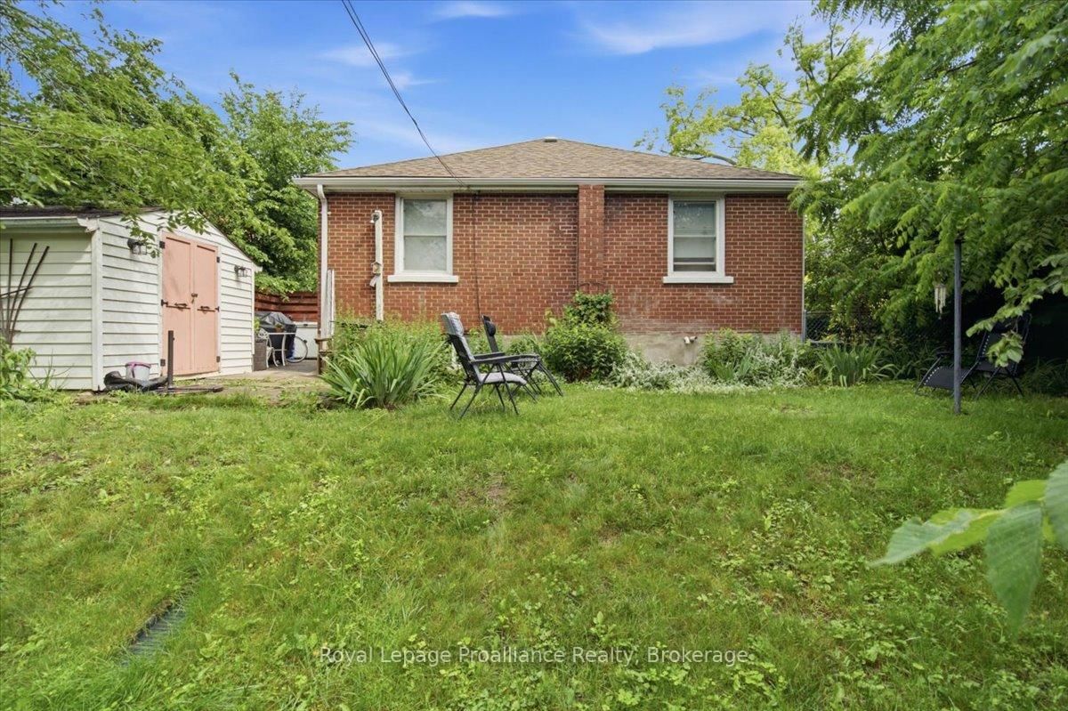 337 Bridge Street E • Belleville, ON photo 41