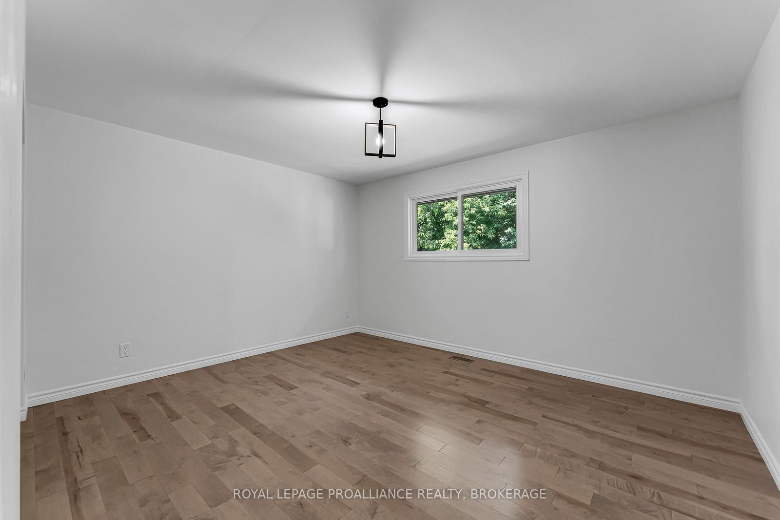 14 Baker Street • Kingston, ON photo 15