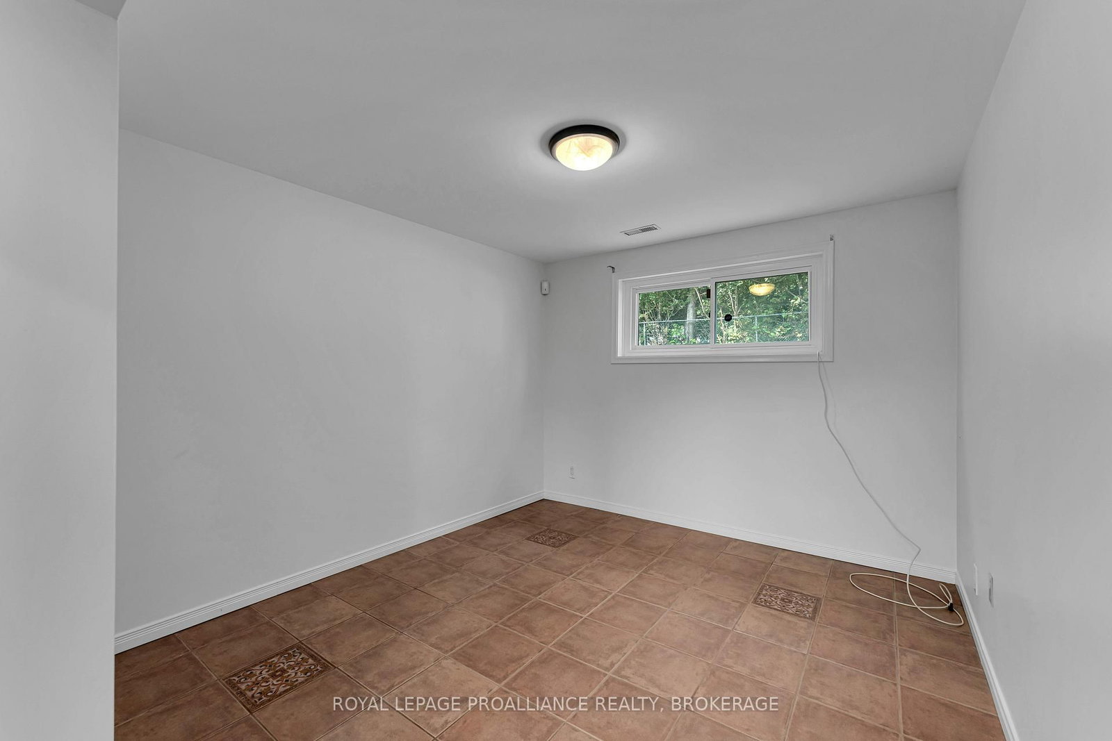 14 Baker Street • Kingston, ON photo 27